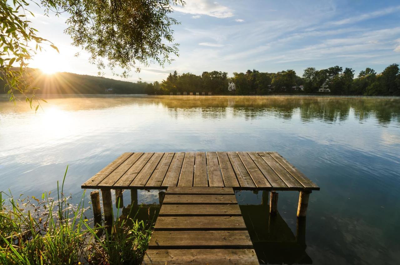 Sopherl Am See - Fruehstueck Auf Der Seeterrasse, Sehr Ruhig Und Wunderschoen Am See, 3 Minuten Nach Oberpfaffenhofen, Viele Radtouren, Restaurants & Cafes In Der Umgebung Weßling Εξωτερικό φωτογραφία