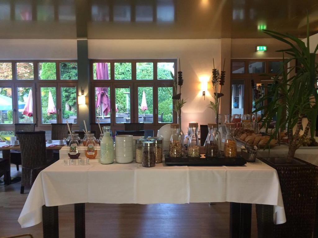 Sopherl Am See - Fruehstueck Auf Der Seeterrasse, Sehr Ruhig Und Wunderschoen Am See, 3 Minuten Nach Oberpfaffenhofen, Viele Radtouren, Restaurants & Cafes In Der Umgebung Weßling Εξωτερικό φωτογραφία