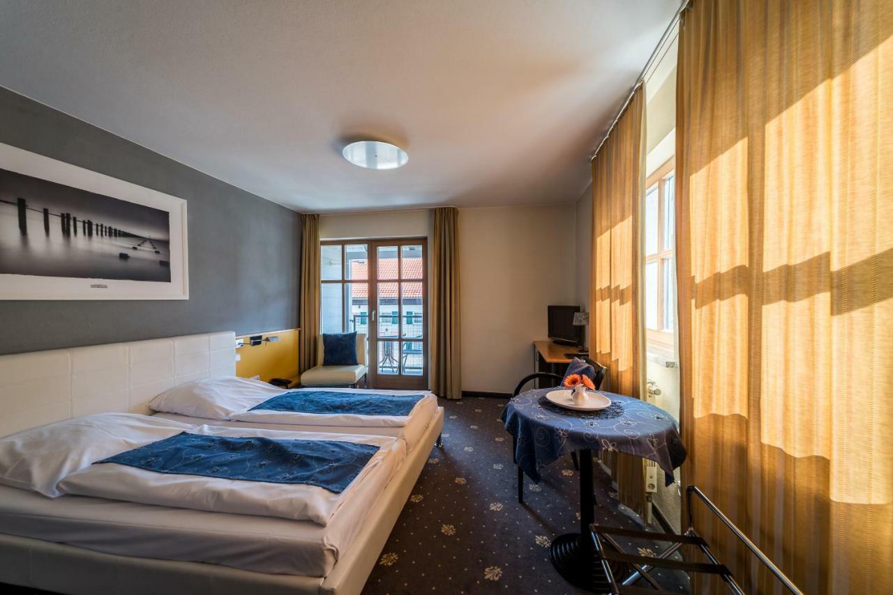 Sopherl Am See - Fruehstueck Auf Der Seeterrasse, Sehr Ruhig Und Wunderschoen Am See, 3 Minuten Nach Oberpfaffenhofen, Viele Radtouren, Restaurants & Cafes In Der Umgebung Weßling Εξωτερικό φωτογραφία